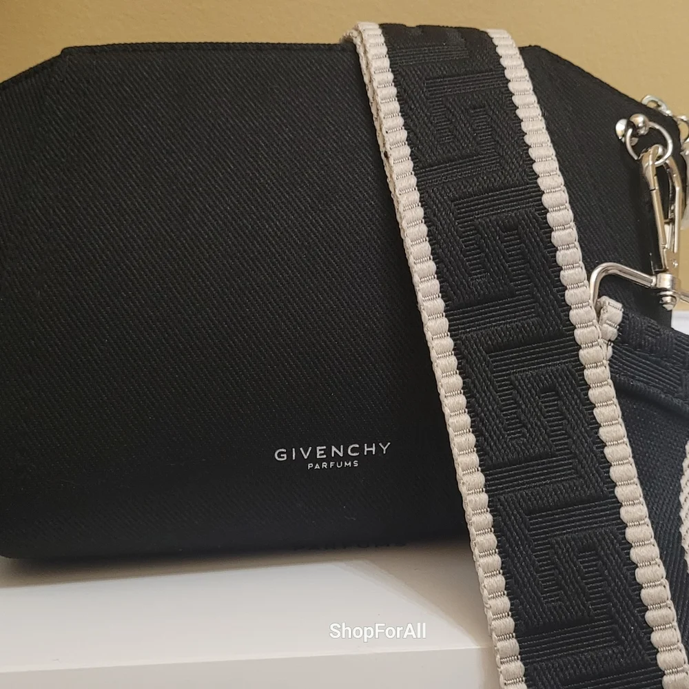 - Givenchy - Picture 7 of 15